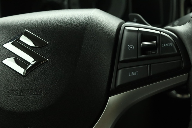 Suzuki Ignis - 1.2 Smart Hybrid Style 21