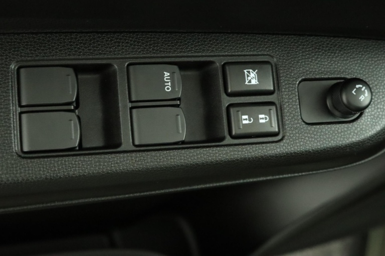 Suzuki Ignis - 1.2 Smart Hybrid Style 29