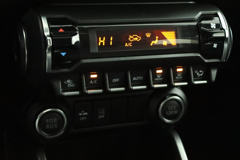 Suzuki Ignis - 1.2 Smart Hybrid Style 7