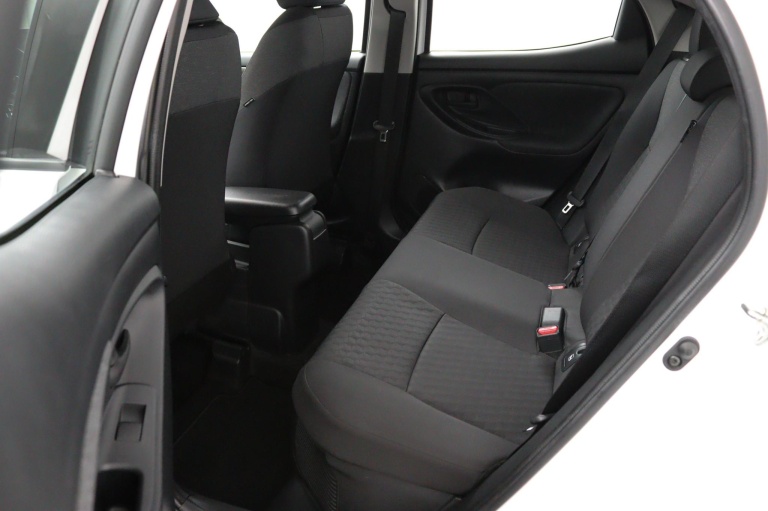 Toyota Yaris - 1.5 Hybrid Dynamic 12