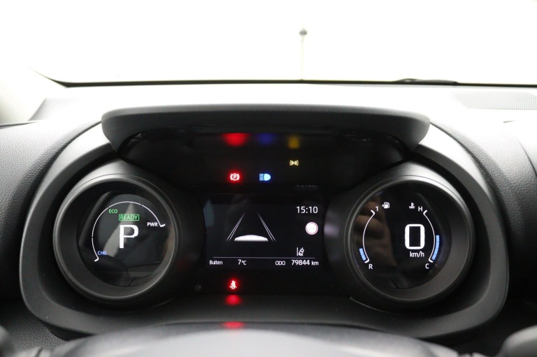 Toyota Yaris - 1.5 Hybrid Dynamic 21