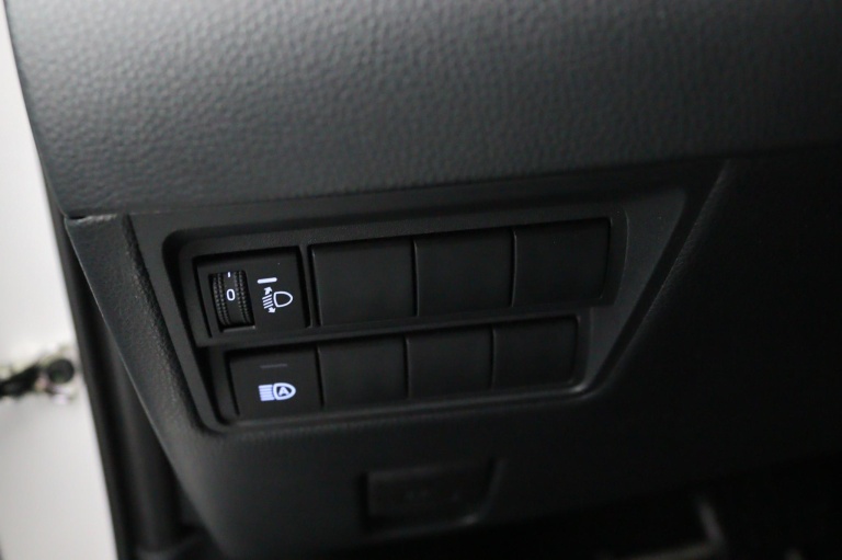 Toyota Yaris - 1.5 Hybrid Dynamic 31