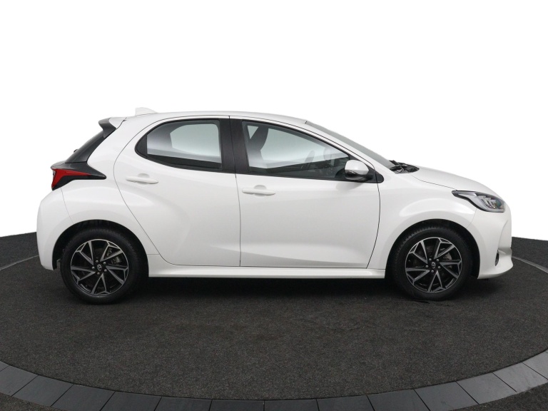 Toyota Yaris - 1.5 Hybrid Dynamic 6