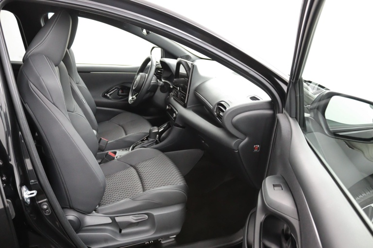 Toyota Yaris - 1.5 Hybrid 130 Executive 10