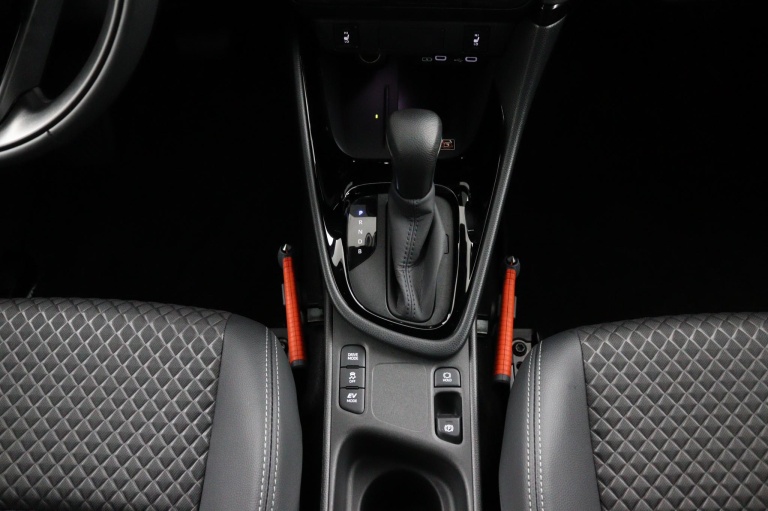 Toyota Yaris - 1.5 Hybrid 130 Executive 23