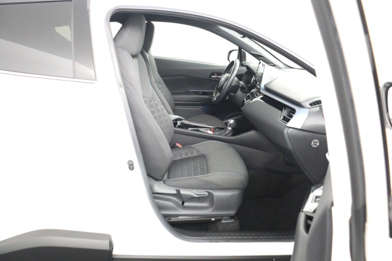 Toyota C-HR - 1.8 Hybrid First Edition 22