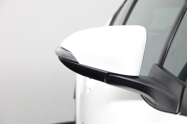 Toyota C-HR - 1.8 Hybrid First Edition 38