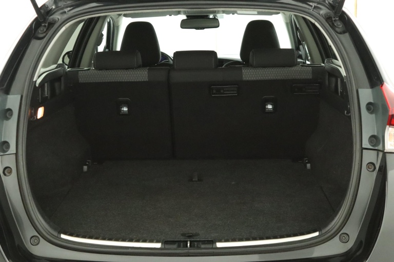 Toyota Auris - 1.8 Hybrid Dynamic 24