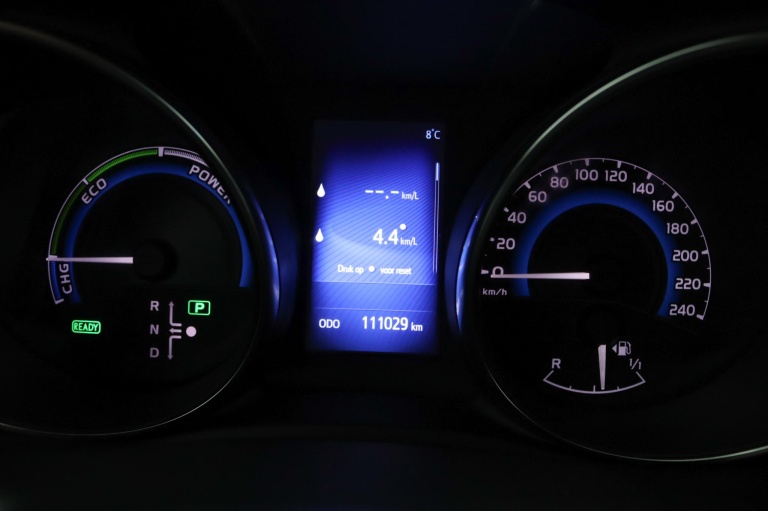 Toyota Auris - 1.8 Hybrid Dynamic 6