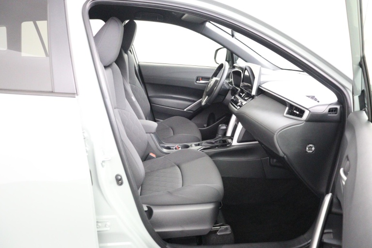 Toyota Corolla Cross - Hybrid 140 Style 22