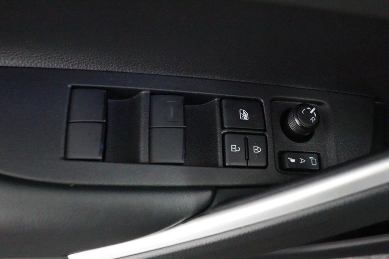 Toyota Corolla Cross - Hybrid 140 Style 29