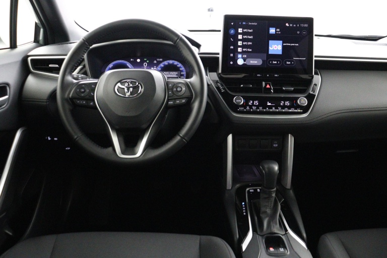 Toyota Corolla Cross - Hybrid 140 Style 44