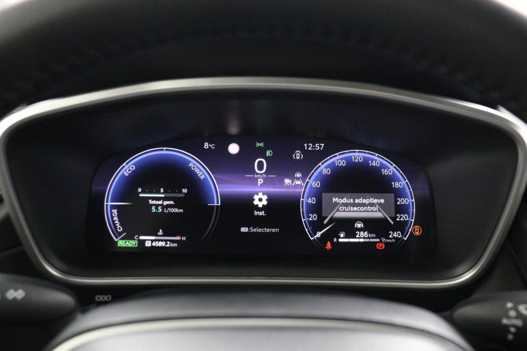 Toyota Corolla Cross - Hybrid 140 Style 6