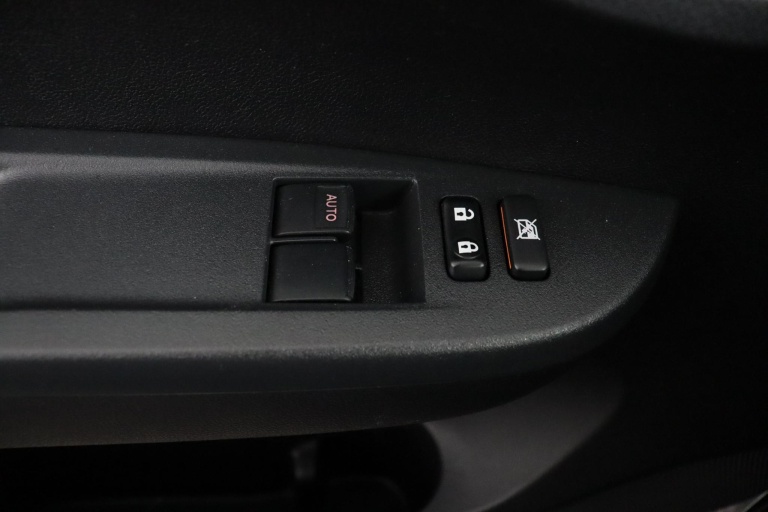 Toyota Verso-S - 1.3 VVT-i Aspiration 28