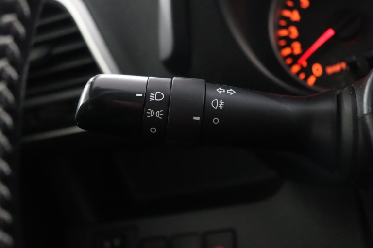 Toyota Verso-S - 1.3 VVT-i Aspiration 29