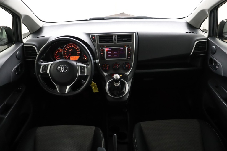 Toyota Verso-S - 1.3 VVT-i Aspiration 4