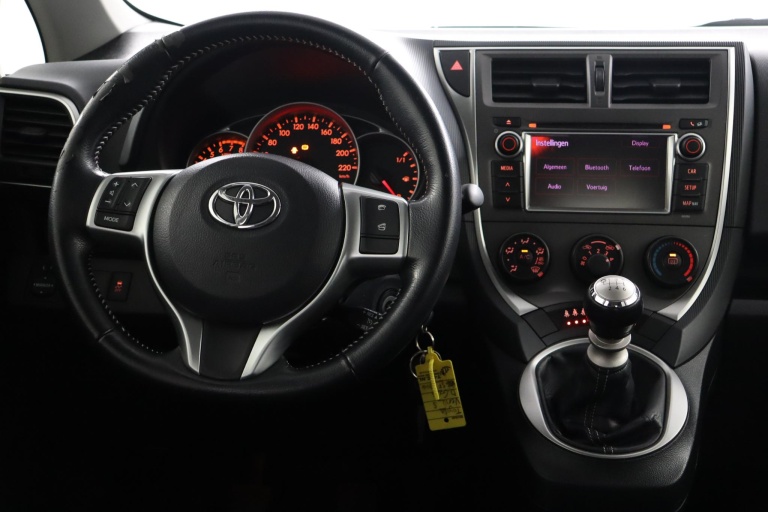 Toyota Verso-S - 1.3 VVT-i Aspiration 44