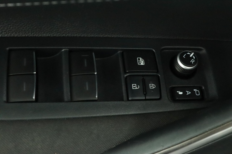 Suzuki Swace - 1.8 Hybrid Select 28