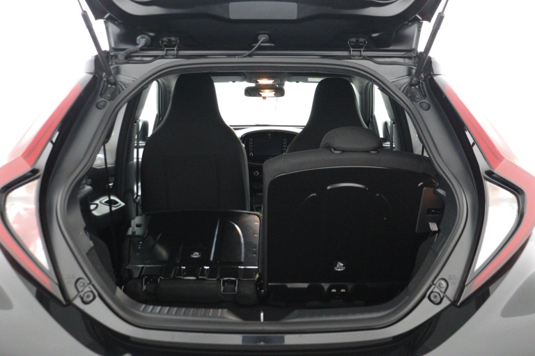 Toyota Aygo X - 1.0 VVT-i S-CVT Pulse 25