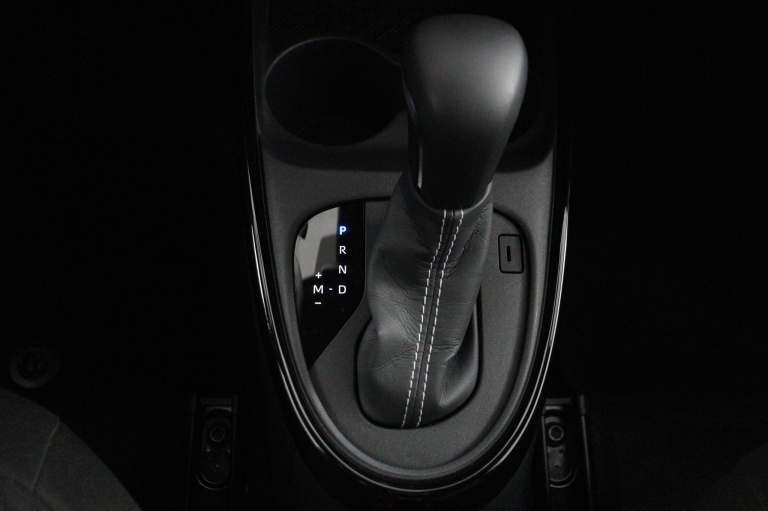 Toyota Aygo X - 1.0 VVT-i S-CVT Pulse 27