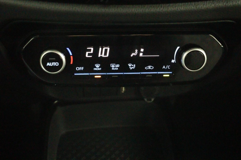 Toyota Aygo X - 1.0 VVT-i S-CVT Pulse 7