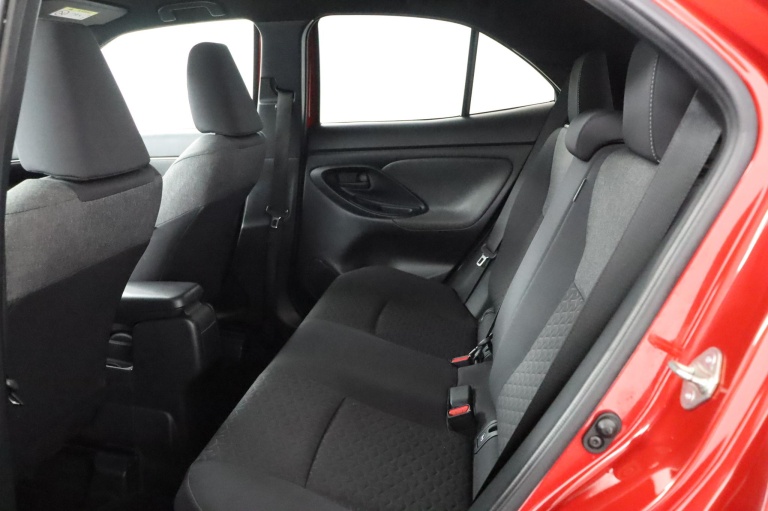 Toyota Yaris Cross - 1.5 Hybrid First Edition 18