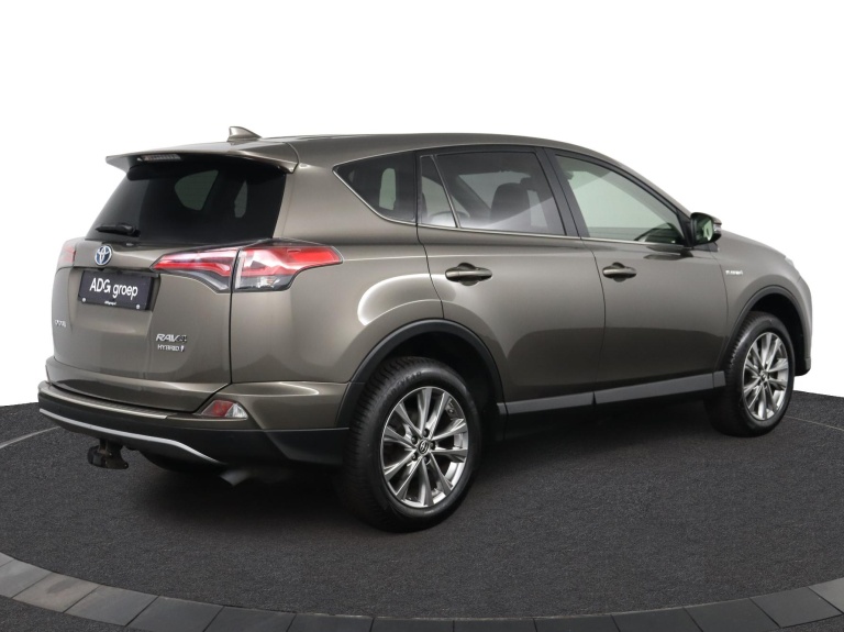 Toyota RAV4 - 2.5 Hybrid AWD Executive 2