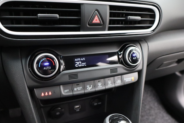 Hyundai Kona - 1.6 GDI HEV Comfort 21