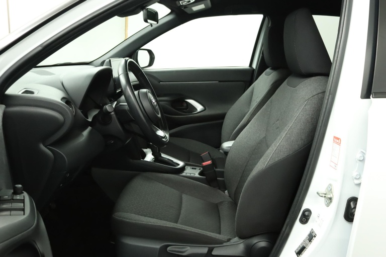 Toyota Yaris Cross - 1.5 Hybrid First Edition 17