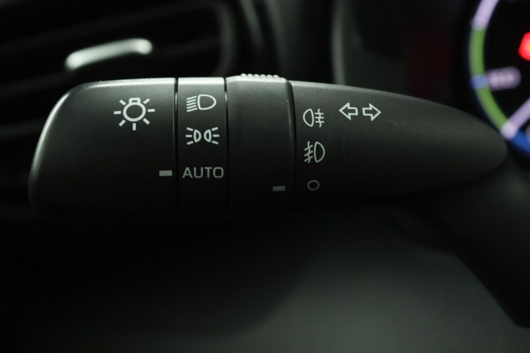 Toyota Yaris Cross - 1.5 Hybrid First Edition 32