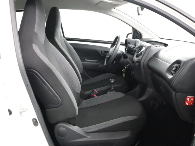 Toyota Aygo - 1.0 VVT-i x-now