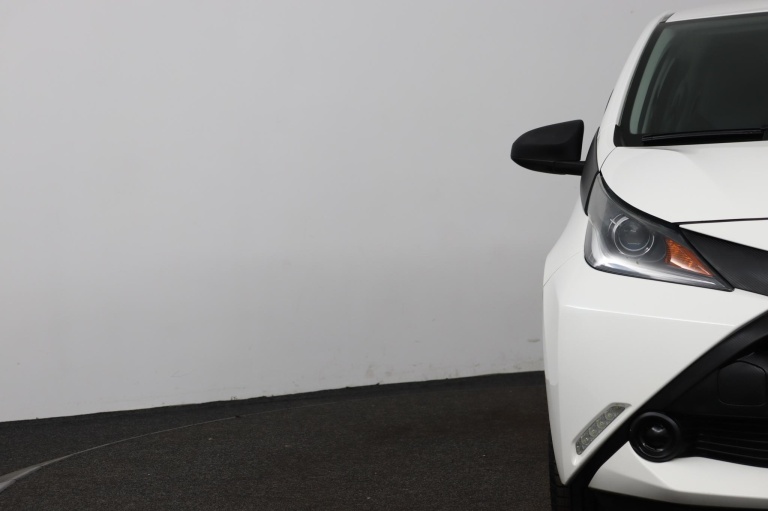 Toyota Aygo - 1.0 VVT-i x-now 32