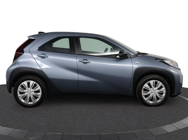 Toyota Aygo X - 1.0 VVT-i MT Play