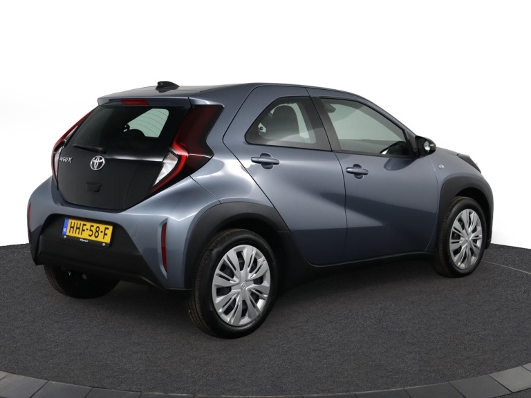 Toyota Aygo X - 1.0 VVT-i MT Play 2
