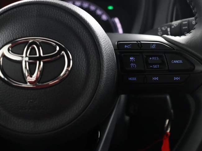 Toyota Aygo X - 1.0 VVT-i MT Play