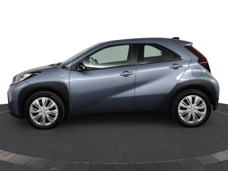 Toyota Aygo X - 1.0 VVT-i MT Play 3
