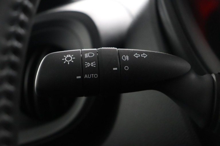 Toyota Aygo X - 1.0 VVT-i MT Play 30