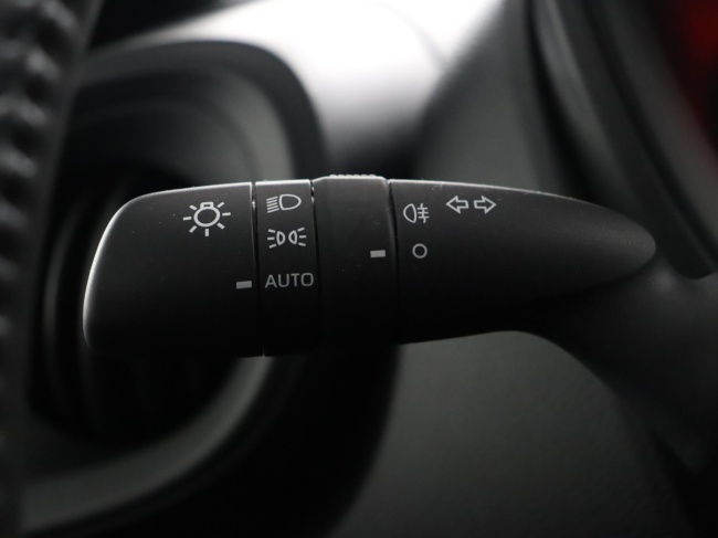 Toyota Aygo X - 1.0 VVT-i MT Play