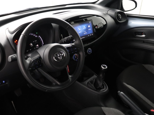 Toyota Aygo X - 1.0 VVT-i MT Play