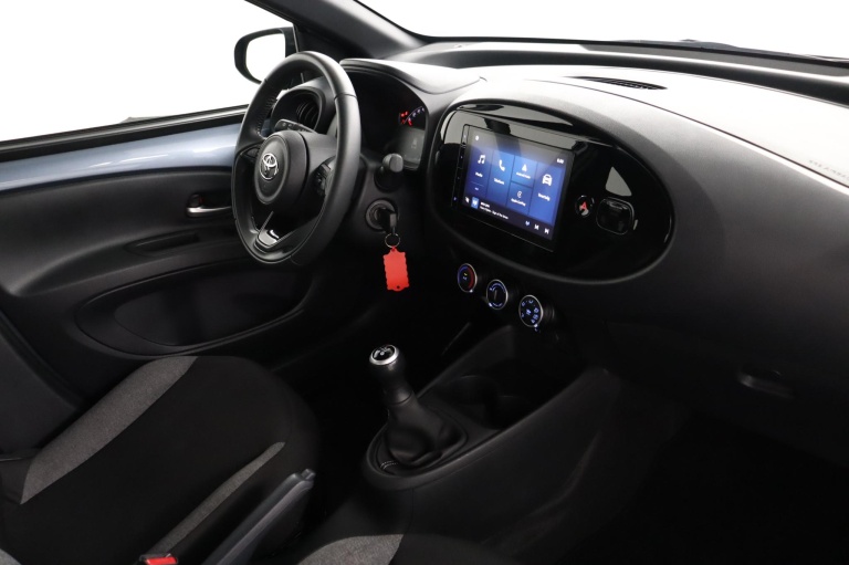Toyota Aygo X - 1.0 VVT-i MT Play 46