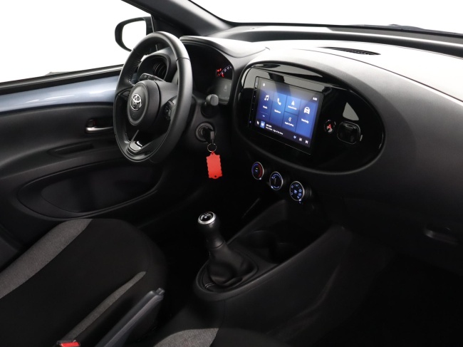 Toyota Aygo X - 1.0 VVT-i MT Play