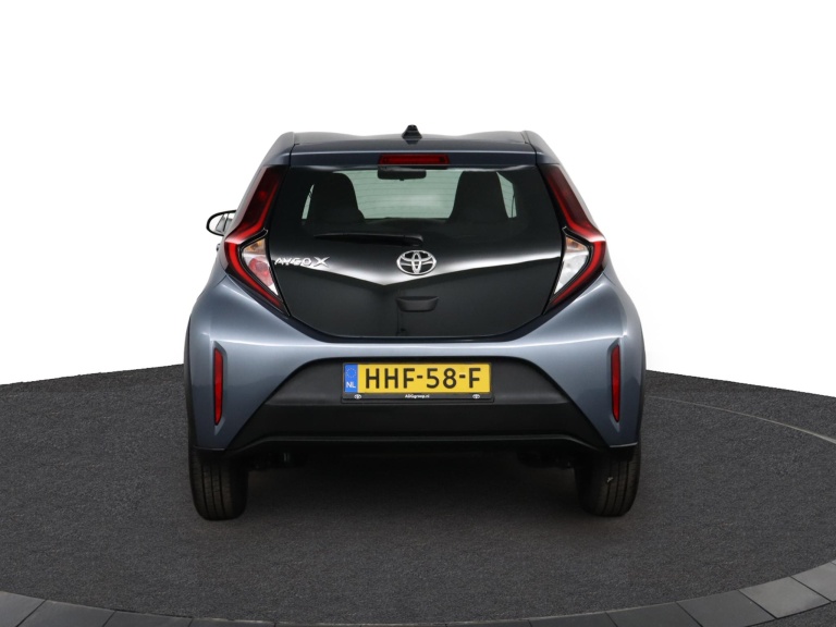 Toyota Aygo X - 1.0 VVT-i MT Play 47