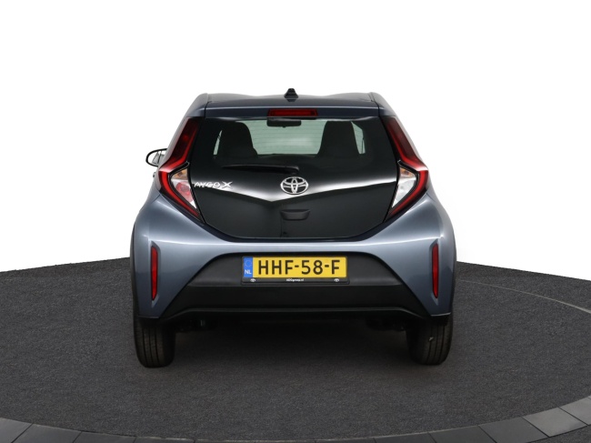 Toyota Aygo X - 1.0 VVT-i MT Play