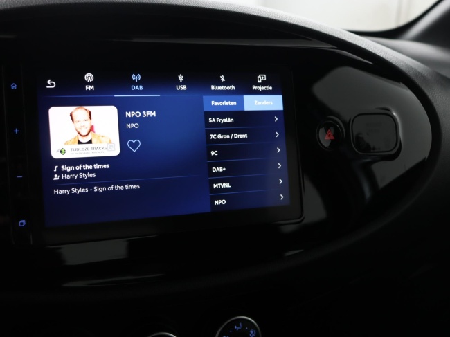 Toyota Aygo X - 1.0 VVT-i MT Play