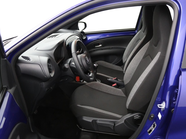 Toyota Aygo X - 1.0 VVT-i MT Play