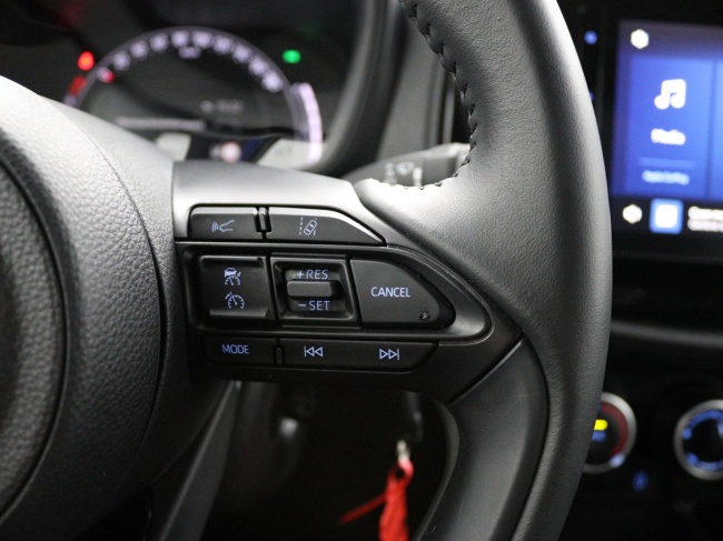 Toyota Aygo X - 1.0 VVT-i MT Play