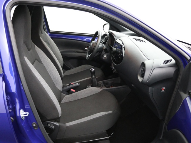 Toyota Aygo X - 1.0 VVT-i MT Play