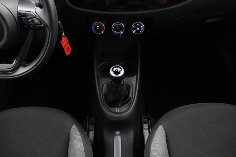 Toyota Aygo X - 1.0 VVT-i MT Play 23