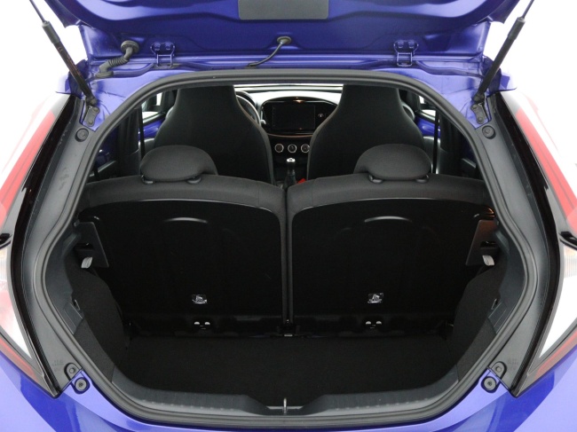 Toyota Aygo X - 1.0 VVT-i MT Play