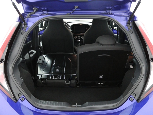 Toyota Aygo X - 1.0 VVT-i MT Play